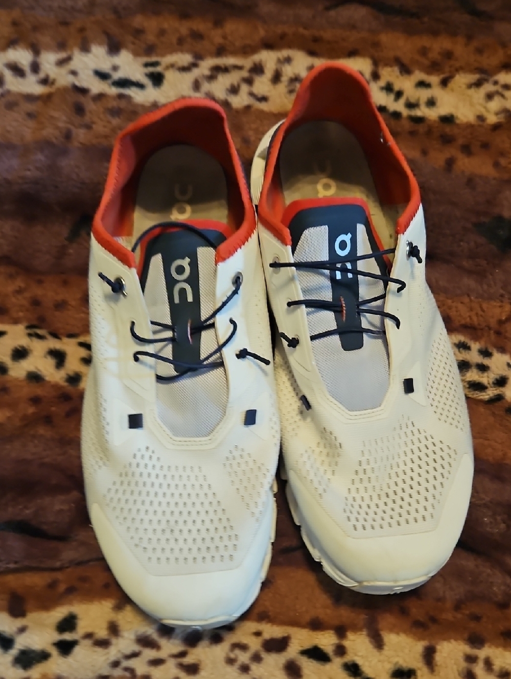 On Cloud Lightweight White Running Shoes with Orange Trim